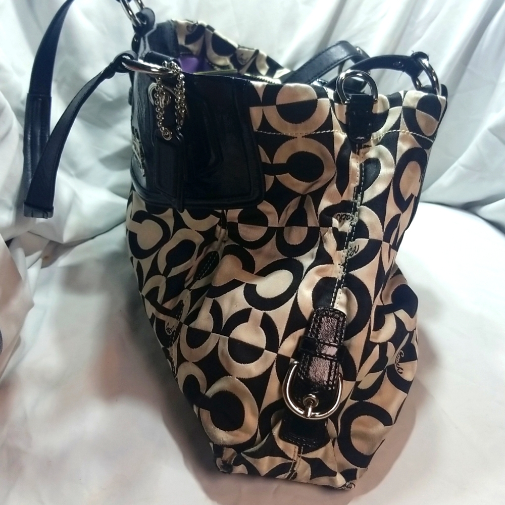 Coach signature canvas handbag NO.K0982-14587. - Picture 4 of 15